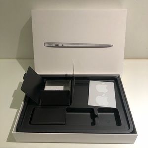 Apple MacBook Air empty box